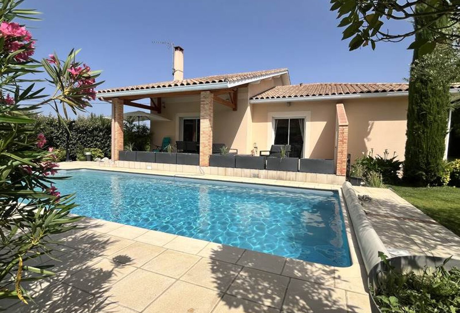 Villa de 4 pièces principales — photo 1