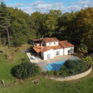 Maison 6 pièces 299697 €