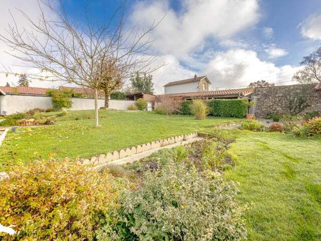 Maison 6 pièces 160 m² à Saint-Junien — photo du bien