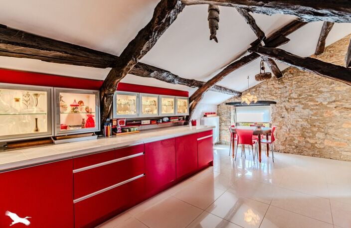 Maison en pierre de 6 pièces principales — photo 3