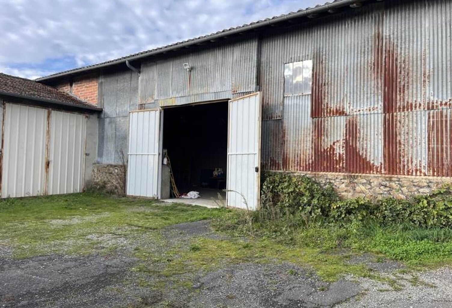 Grange de 0 pièces principales — photo 1