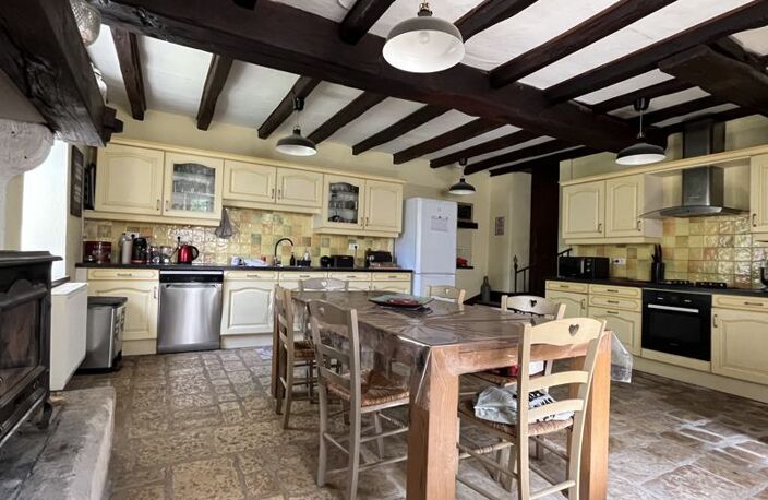 Maison en pierre de 7 pièces principales — photo 3