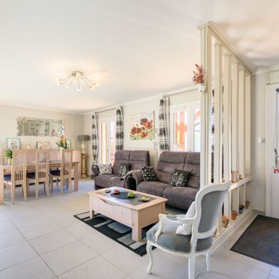 Maison 8 pièces 302000 €