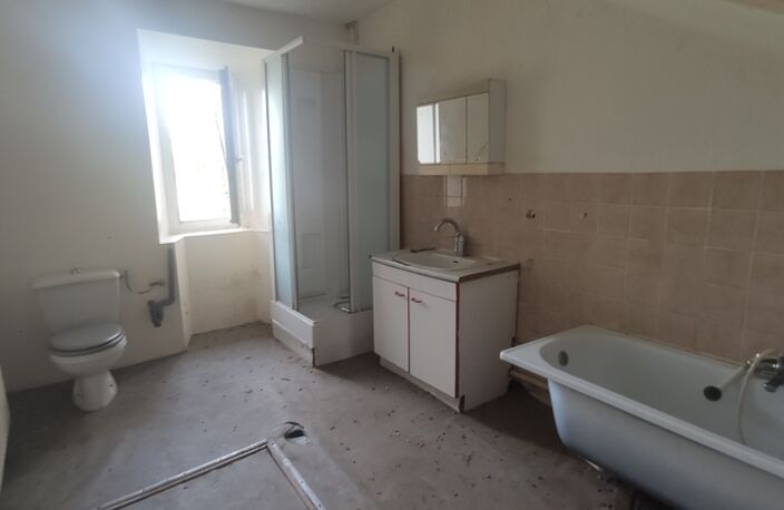 Maison en pierre de 4 pièces principales — photo 3