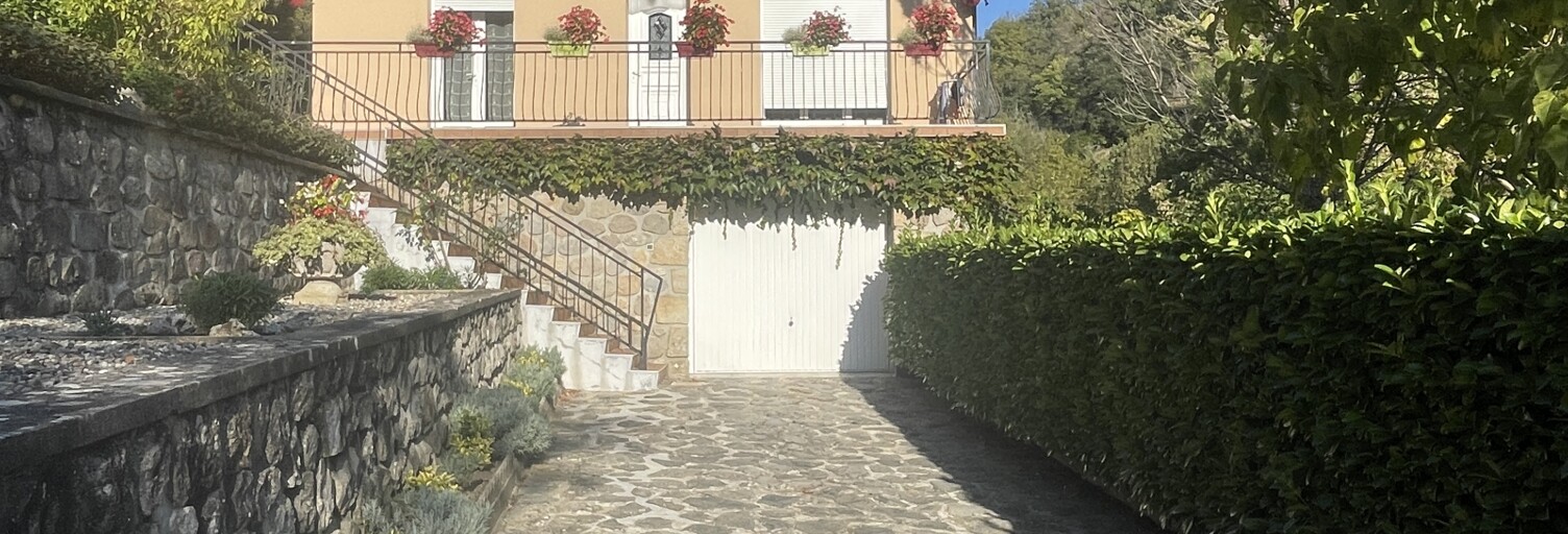 Maison 6 Pièces 135 m² à vendre à Vals-les-Bains (07600)