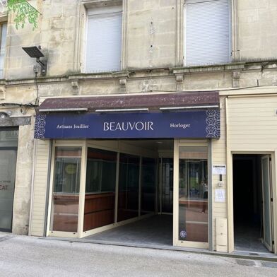 Immeuble  192240 €