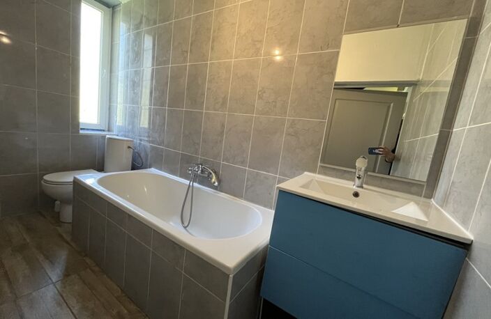 Vente maison 5 pièces 169 m² Méry-ès-Bois (18380) — photo 5