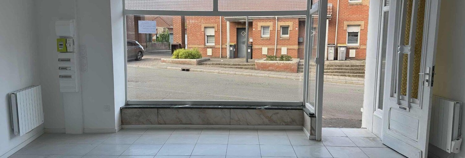 Commerce  30 m² à louer à Bruay-la-Buissière (62700)