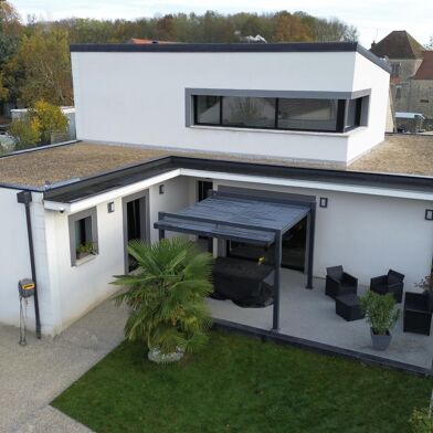 Maison 6 pièces 499900 €