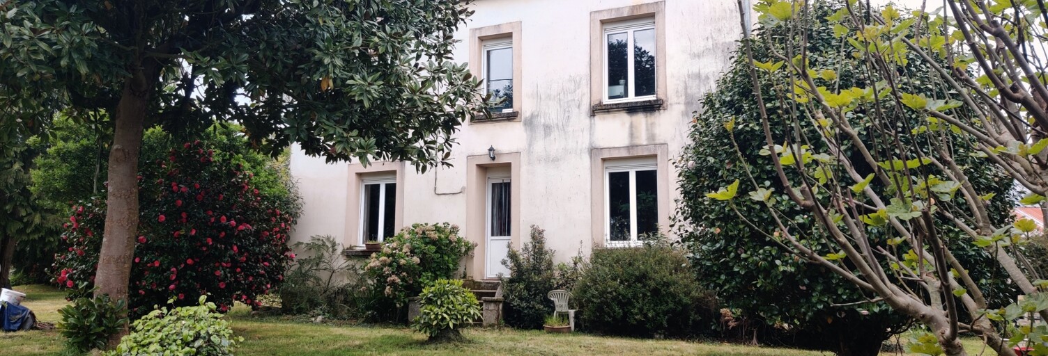 Maison 6 Pièces 138 m² à vendre à Lanvénégen (56320)