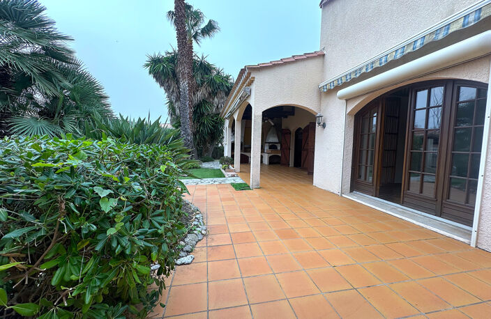 Belle villa R+1 SH 240 M2  plus appt  T3 totalement indépend — photo 5