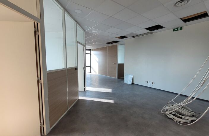 Bureau — photo 3