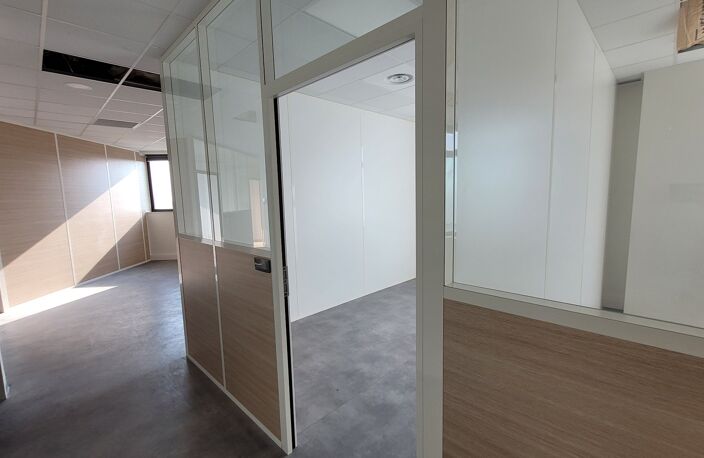 Bureau — photo 4
