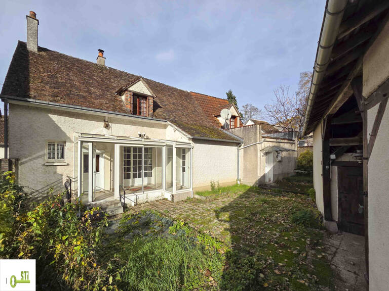 Maison de ville avec dépendances — photo 1