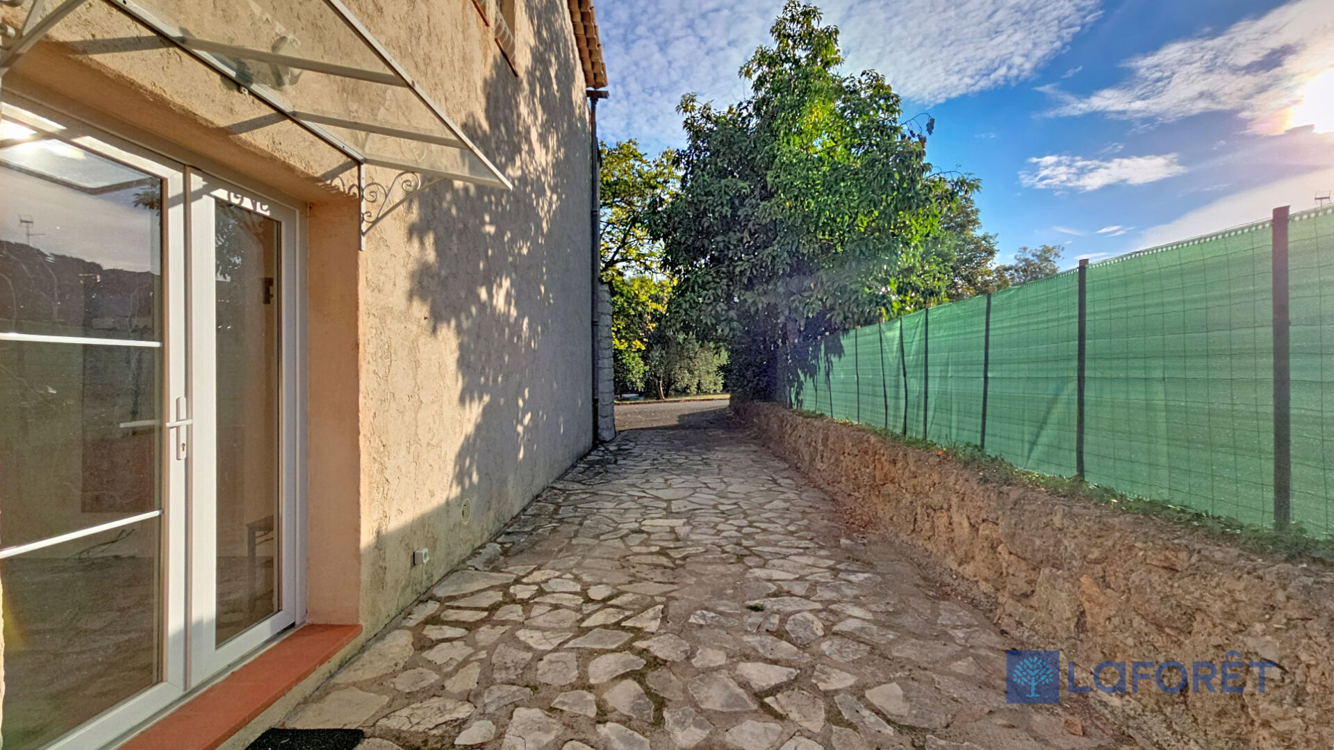 Photo Appartement Saint Laurent Du Var proche centre-ville image 3/4