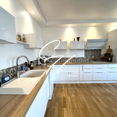 Appartement 4 pièces 260000 €