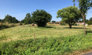 Terrain  1074 m² à vendre à Saint-Savin (33920)