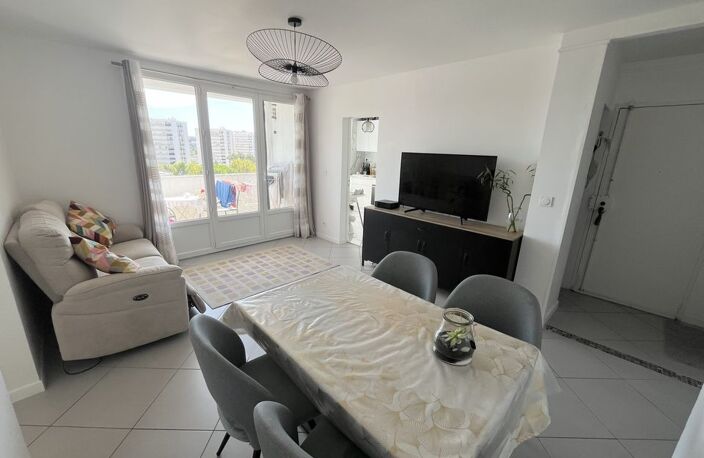 APPARTEMENT T3 / LUMINEUX / BALCON / 13013 — photo 4