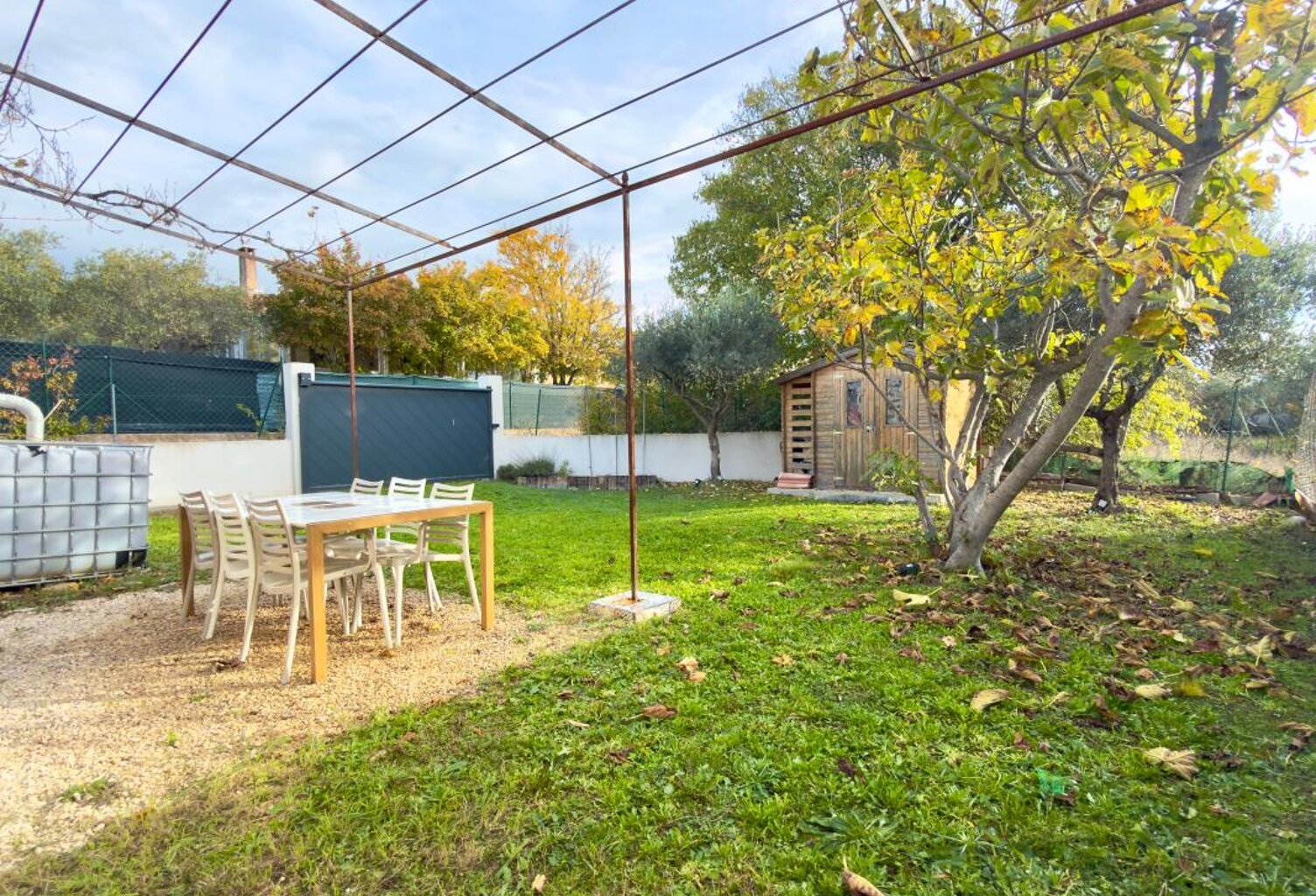 Maison rénovée avec jardin MERINDOL — photo 1