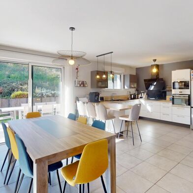 Maison 5 pièces 389000 €