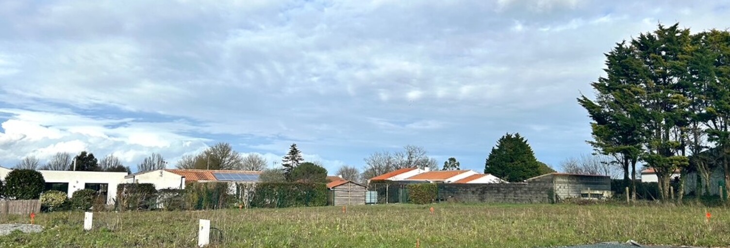 Terrain  333 m² à vendre à Bourgneuf (17220)