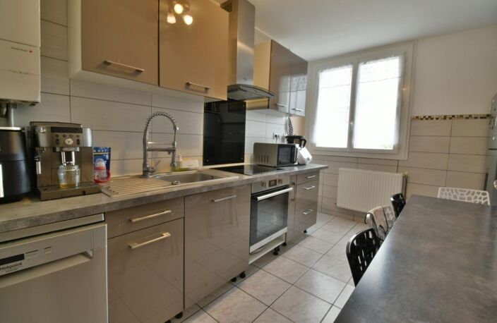 Appartement 3 chambres + garage + cave + parking — photo 2