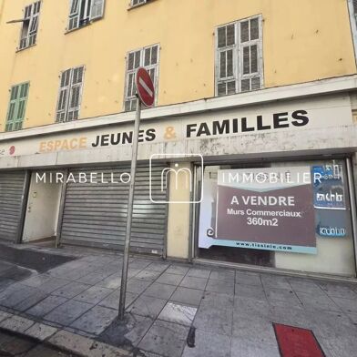 Commerce  645000 €