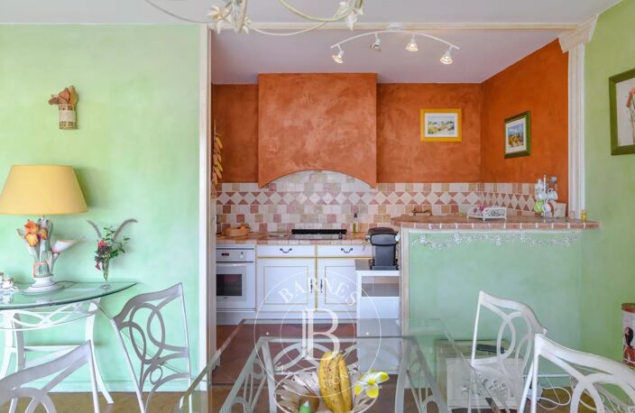 CASSIS - CENTRE - APPARTEMENT T2 - IDÉAL PIED À TERRE — photo 5