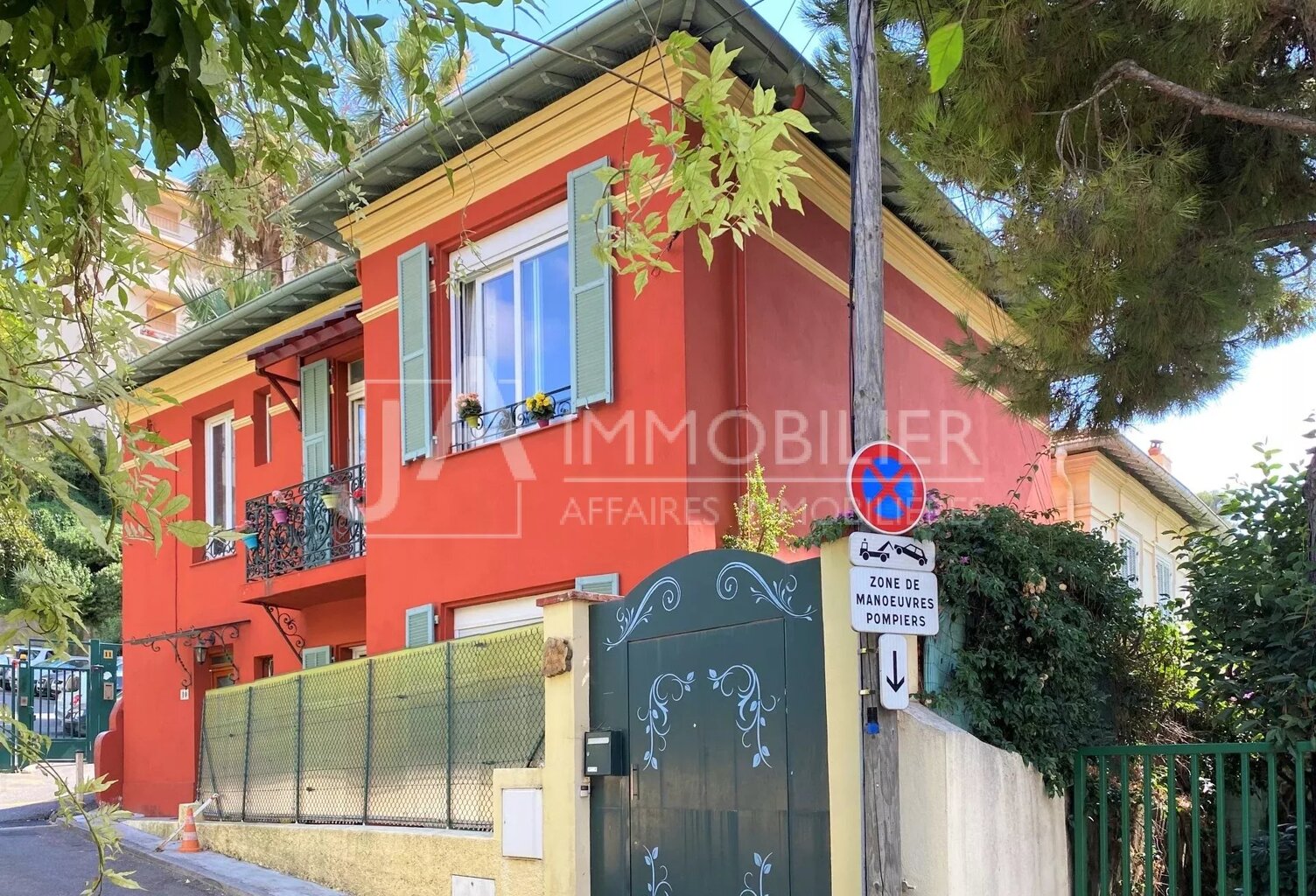 NICE NORD Proche chambrun MAISON INDIVIDUELLE 8 PIECES — photo 1