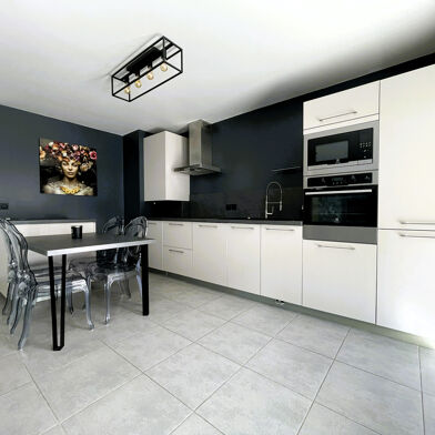 Appartement 3 pièces 270000 €