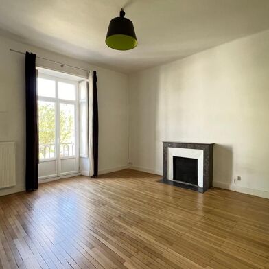 Appartement 3 pièces 1165 €