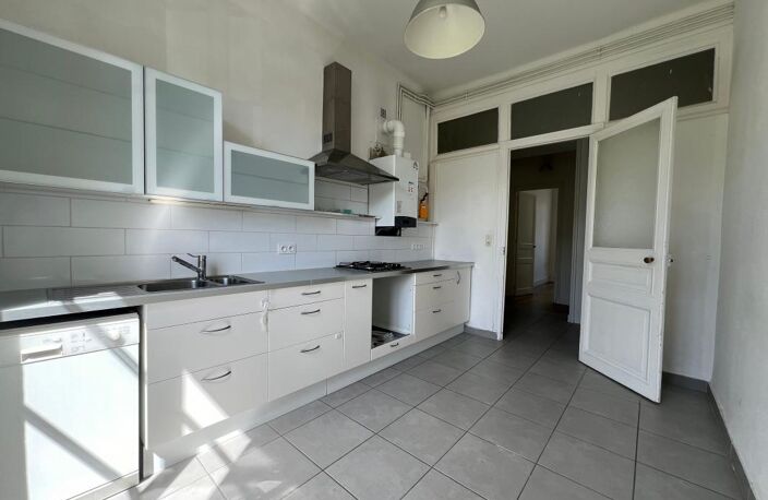 Appartement À Louer — photo 2