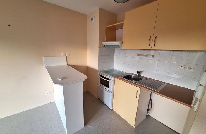 Appartement avec terrasse et vue mer lointaine — photo 4