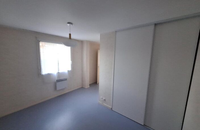 Appartement avec terrasse et vue mer lointaine — photo 5