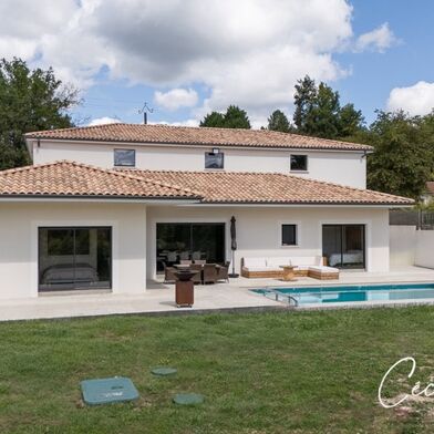 Maison 10 pièces 749000 €