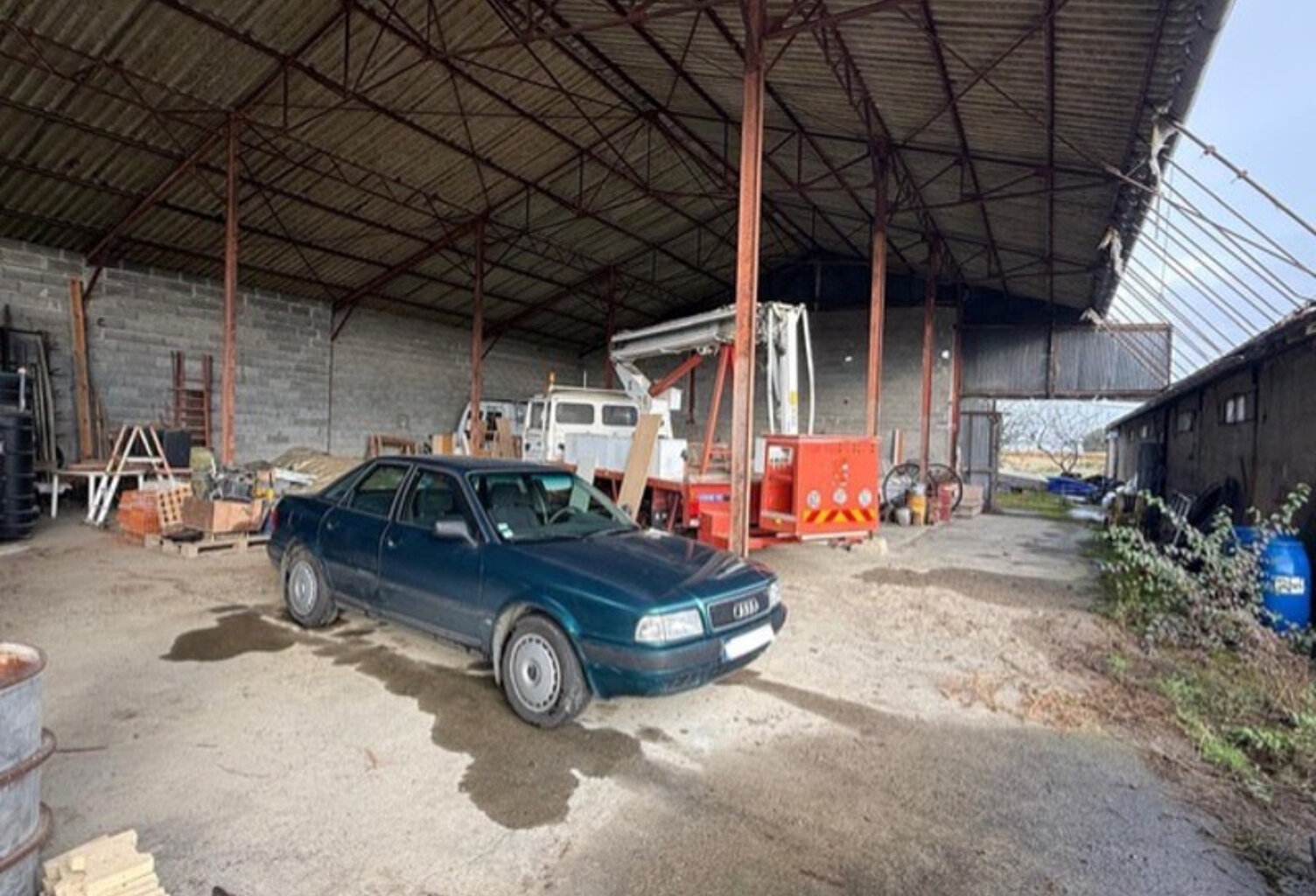 Dpt Hautes Pyrénées (65), à vendre HERES grand Hangar de 180 m², au calme — photo 1