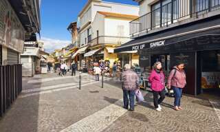 Commerce 1 Pièce 79 m² à louer à Le Grau-du-Roi (30240)