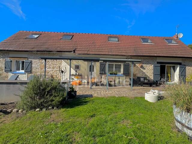Maison à vendre 6 pièces SAINT VALLIER (71) — photo du bien