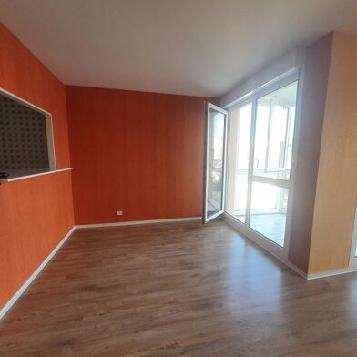 Appartement 2 pièces 700 €