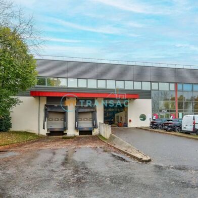 Local industriel  15817 €