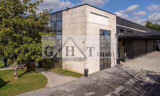 Local industriel  2596 m² à louer à Palaiseau (91120)