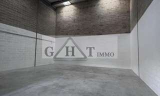 Local industriel  233 m² à louer à Bussy-Saint-Martin (77600)