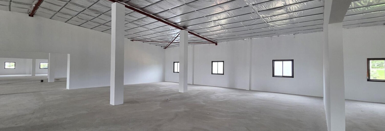 Commerce 1 Pièce 600 m² à louer à Sainte-Suzanne (97441)