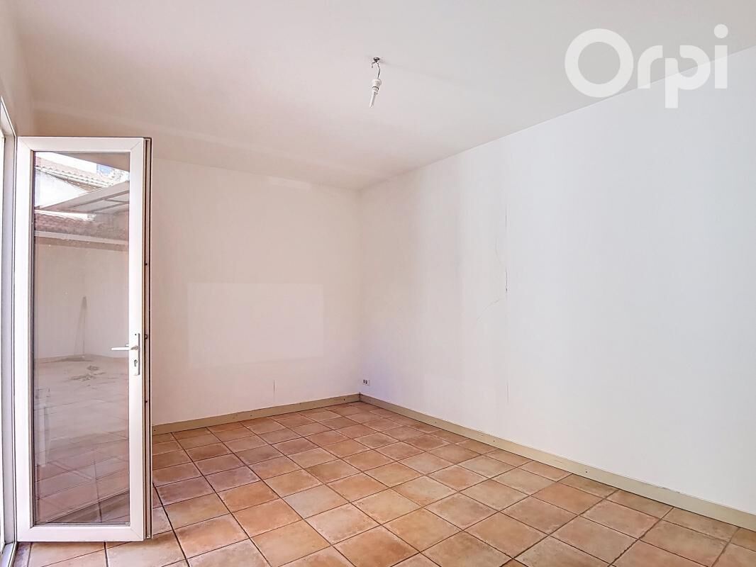 Photo A vendre Maison de type 4 avec triple garage et local TOULON Ouest image 4/4