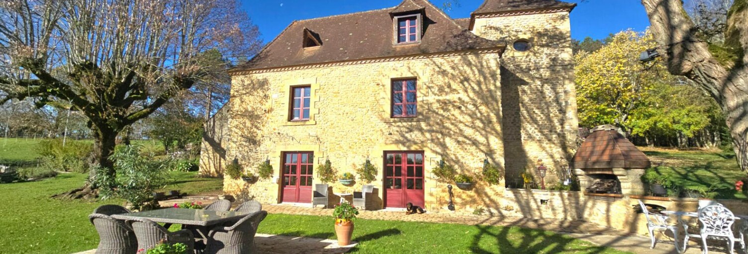 Maison 10 Pièces 245 m² à vendre à Val de Louyre et Caudeau (24510)
