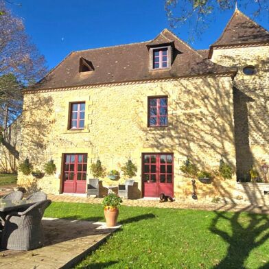 Maison 10 pièces 598000 €