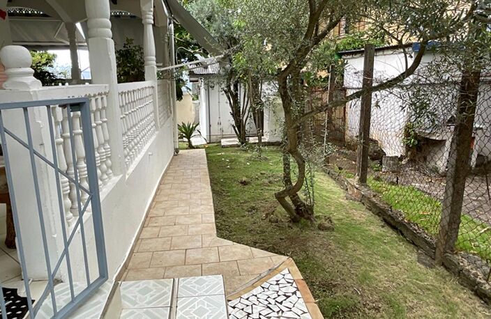 Maison Basse Terre 4 pièce(s) 155 m2 - Vue mer — photo 2