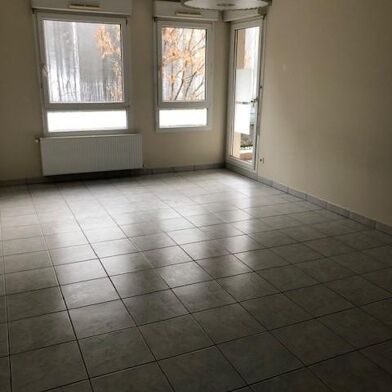 Appartement 3 pièces 1330 €
