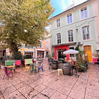 Commerce 3 pièces 94400 €