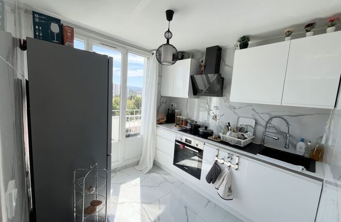 APPARTEMENT T3 / LUMINEUX / BALCON / 13013 — photo 3